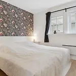 Renovated Summer House In Tisvilde Vejby