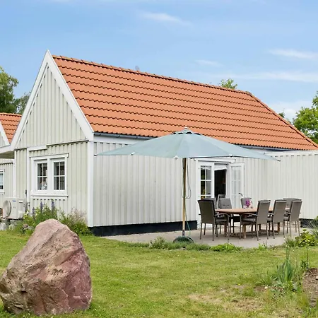 Renovated Summer House In Tisvilde