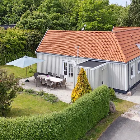 Renovated Summer House In Tisvilde