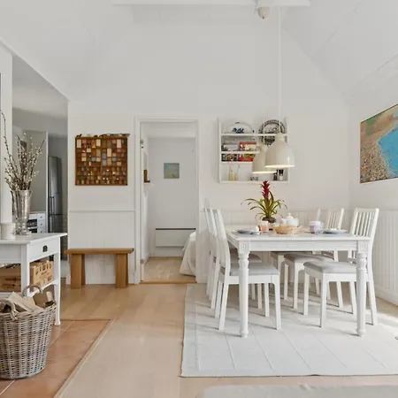 Feriehus Renovated Summer House In Tisvilde Vejby