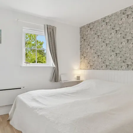 Renovated Summer House In Tisvilde